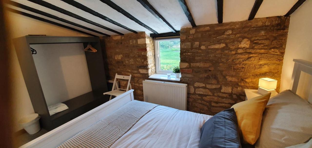 Quirky Cottage - Dogs Welcome Corsham Buitenkant foto