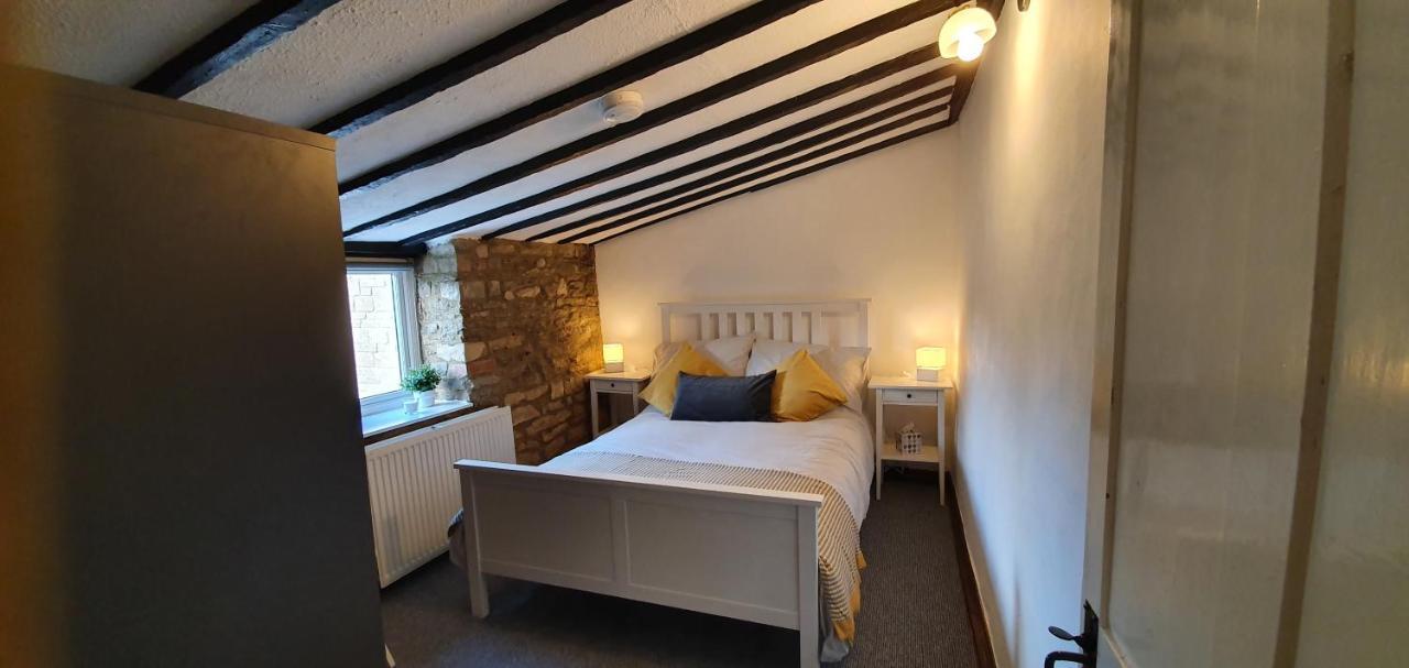 Quirky Cottage - Dogs Welcome Corsham Buitenkant foto